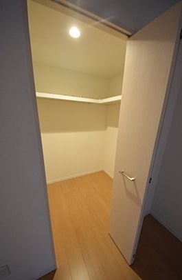 イーストングレイス
