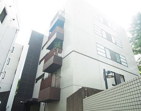 白金三光アンクレー