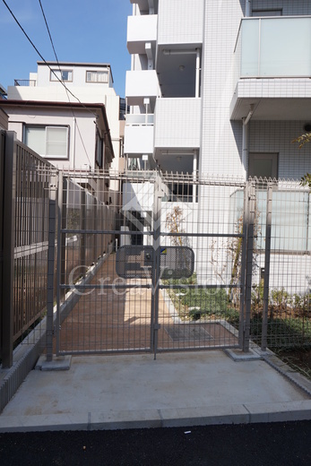 MODIER YOYOGI (モディア代々木)