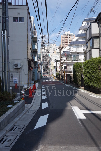 MODIER YOYOGI (モディア代々木)