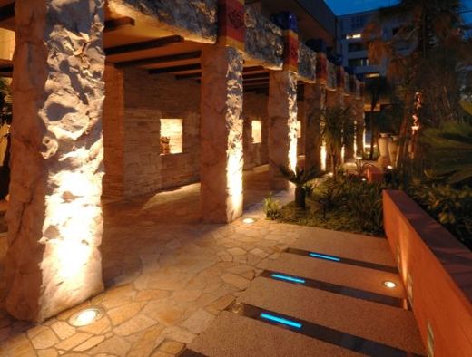 ロイヤルパークスシーサー