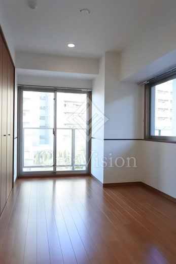 ロイヤルパークス新田