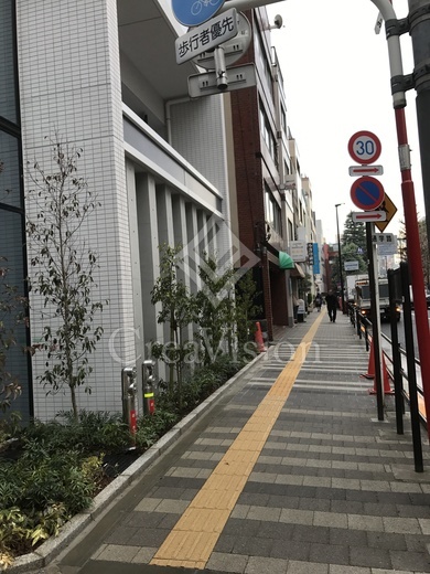 シティハウス四谷津の守坂