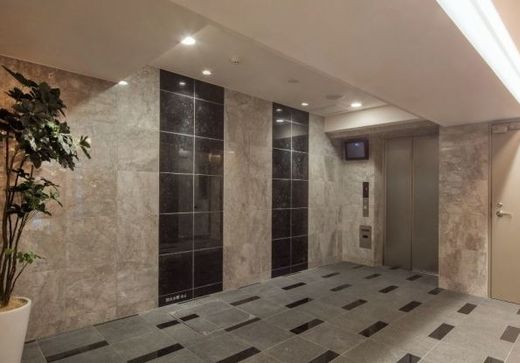 コンシェリア新橋SIX