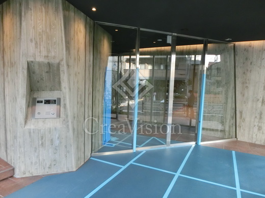 CAVE YUSHIMA (ケイブ湯島)