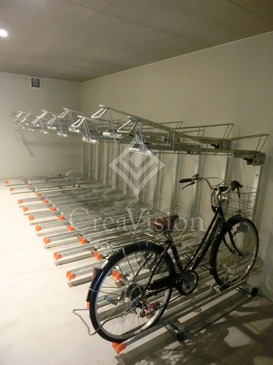 CAVE YUSHIMA (ケイブ湯島)