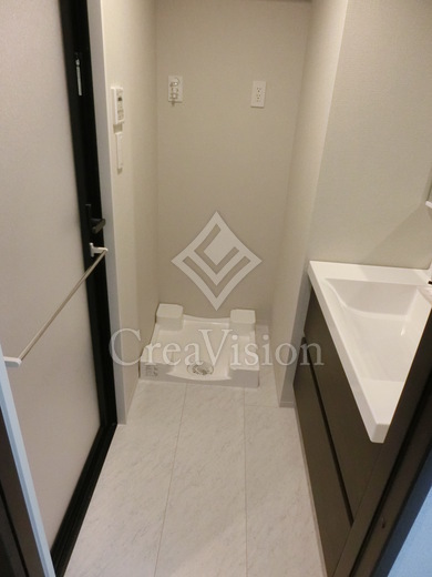 CAVE YUSHIMA (ケイブ湯島)