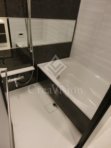 CAVE YUSHIMA (ケイブ湯島)