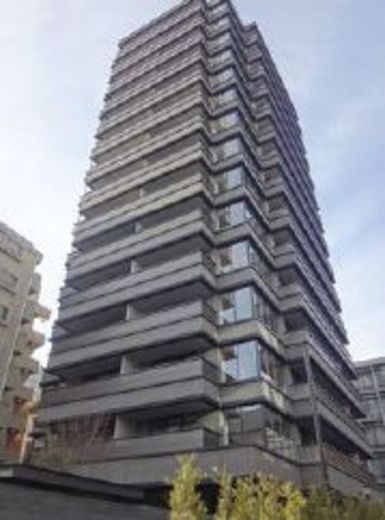 ブランズ六番町