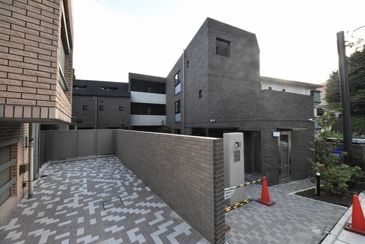 MSR EBISU Garden side