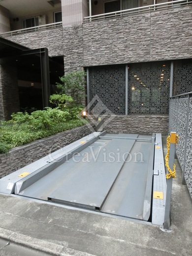 パークアクシス青山骨董通り