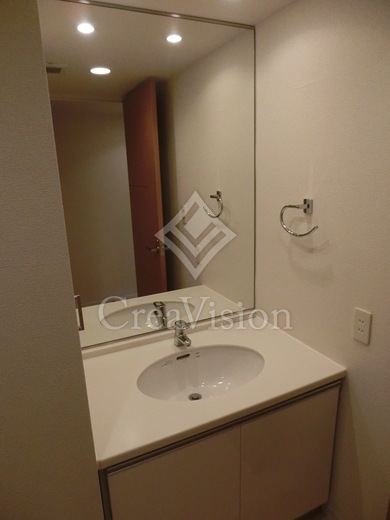 パークアクシス青山骨董通り