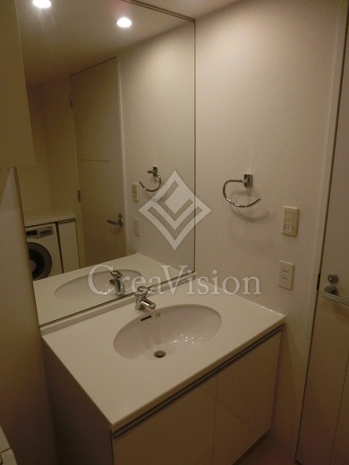 パークアクシス青山骨董通り