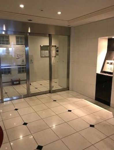 ガーラ・ステーション新宿御苑前