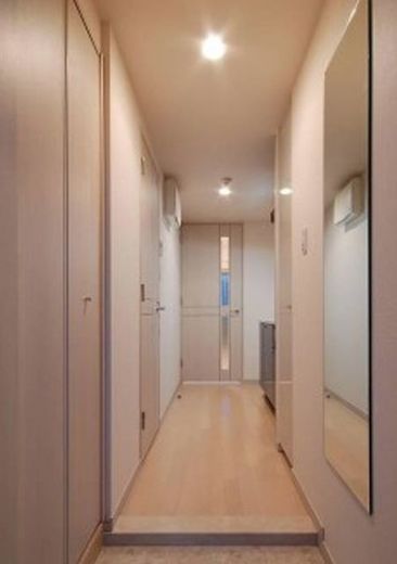 ガーラ・ステーション新宿御苑前