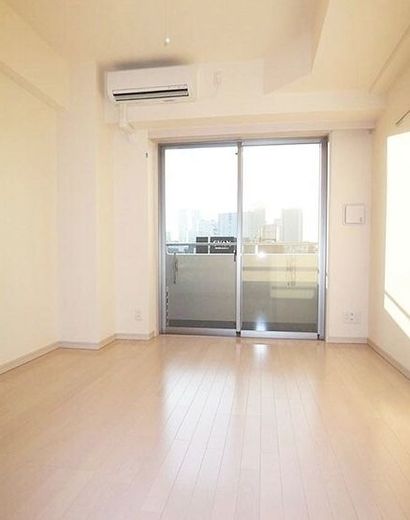 ガーラ・ステーション新宿御苑前