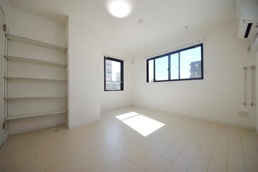 プラティーク森下