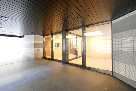 ラフィスタ方南町