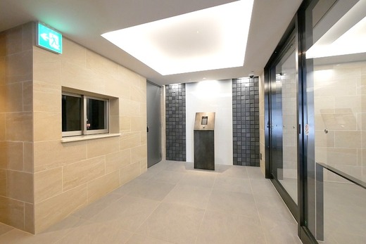 ラフィスタ方南町