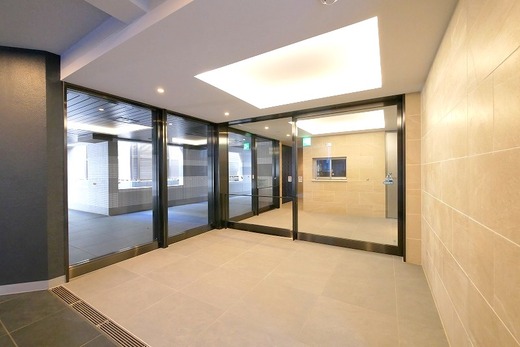 ラフィスタ方南町