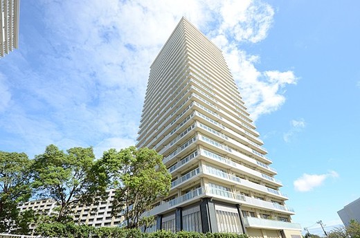 ザ・リバープレイスイーストタワー