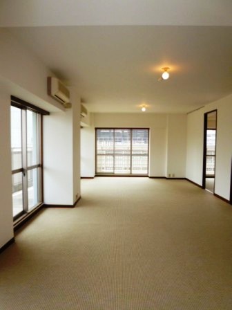 プラティーヌ田町